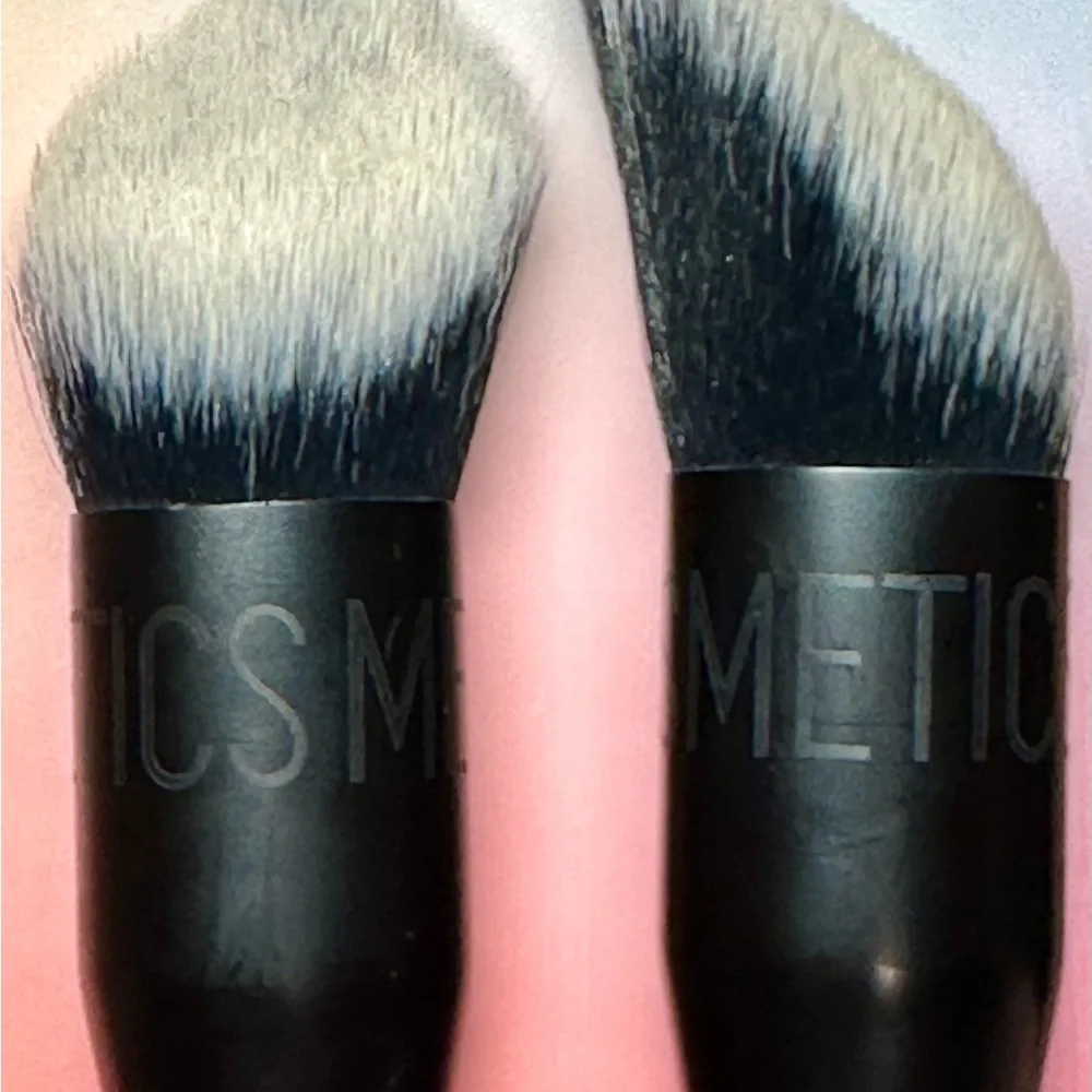 Bundle 4 MARILITA ONLY!! Set of 2 Melt Cosmetics Blend 716 Brushes - Picture 10 of 11